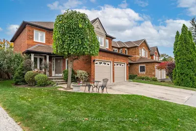 6795 Gracefield Drive, Mississauga, On L5n 6t6