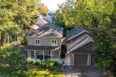 3052 Seneca Drive, Oakville, On L6l 1a9