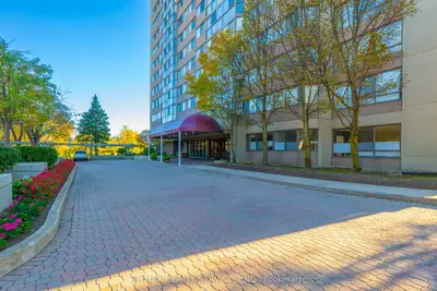 880 Dundas Street W 1104, Mississauga, On L5c 4h3