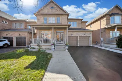 70 Appleaire Crescent, Brampton, On L6r 0v9