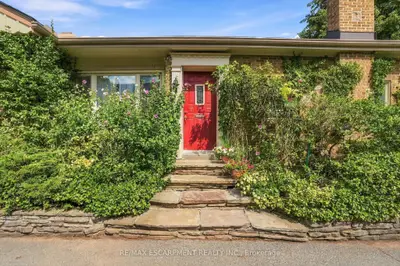 313 North Shore Boulevard, Burlington, On L7t 1a6