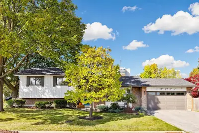 341 Lynnwood Drive, Oakville, On L6h 1m7