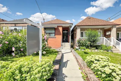 180 Gilbert Avenue, Toronto, On M6e 4w5