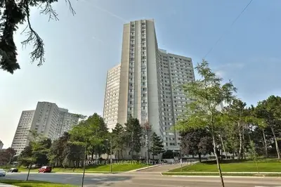 3700 Kaneff Crescent 1104, Mississauga, On L5a 4b8