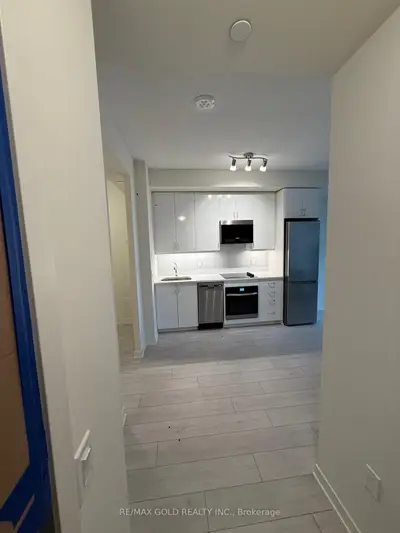 38 Annie Craig Drive 2707, Toronto, On M8v 0g9