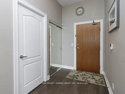 33 Elm Drive 2807, Mississauga, On L5b 4m2