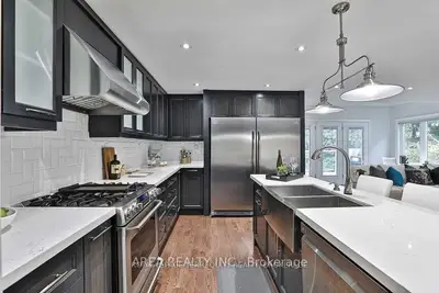89 Ashbourne Drive, Toronto, On M9b 4h6