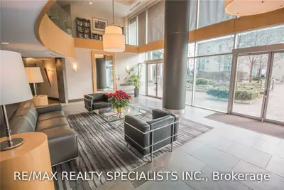5 Marine Parade Drive 317, Toronto, On M8v 4b4