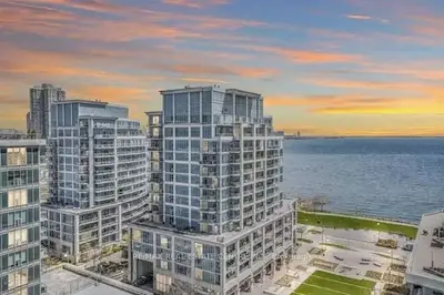 16 Brookers Lane 508, Toronto, On M8v 0a5