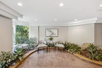 1903 Pilgrims Way 302, Oakville, On L6m 2x1