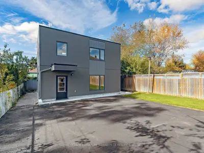 30 Snider Avenue Gsuite, Toronto, On M6e 4r9