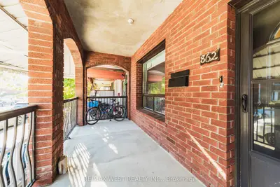 862 Ossington Avenue Main, Toronto, On M6g 3v1