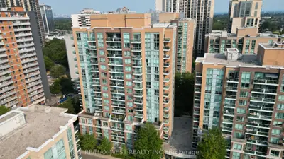 15 Michael Power Place 604, Toronto, On M9a 5g4