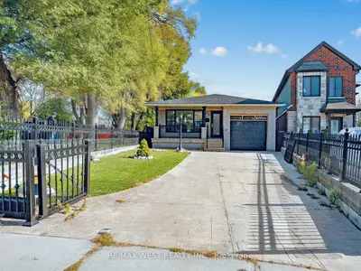 49 Dynevor Road, Toronto, On M6e 3w7