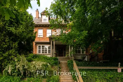 483 Parkside Drive 2b, Toronto, On M6r 2z9