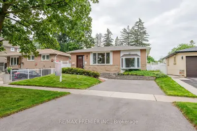 1997 Truscott Drive, Mississauga, On L5j 2a4