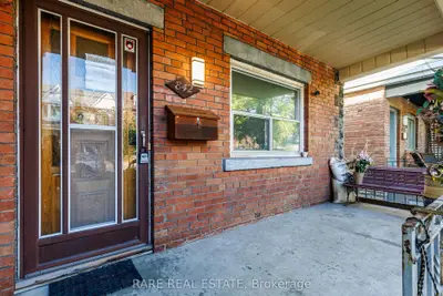 842 Shaw Street, Toronto, On M6g 3m2