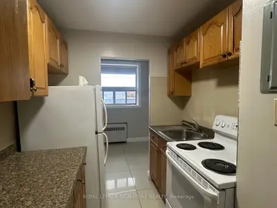 1267 Weston Road 2, Toronto, On M6m 4r2