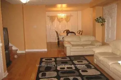 36 Wilmont Court, Brampton, On L6x 4z6