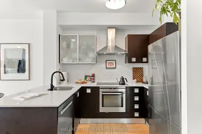 3391 Bloor Street W 1007, Toronto, On M8x 1g3