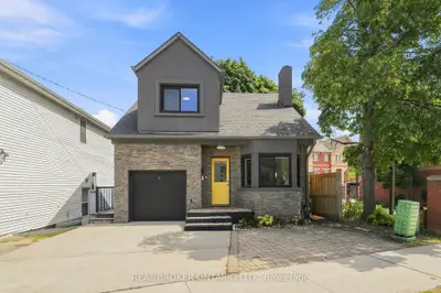 671 Scarlett Road Main, Toronto, On M9p 2t2