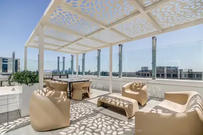 2485 Eglinton Avenue W 203, Mississauga, On L5m 2t1