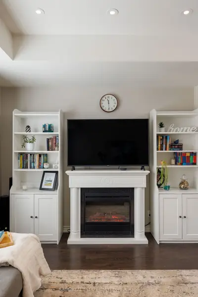 115 Long Branch Avenue 7, Toronto, On M8w 0a9