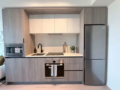 2495 Eglinton Avenue E 2601, Mississauga, On L5m 2t2