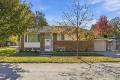 124 Wincott Drive, Toronto, On M9r 2p6