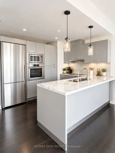 90 Park Lawn Road 2811, Toronto, On M8y 0b6