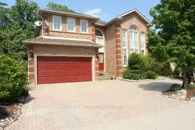 1261 Mccraney Street E, Oakville, On L6h 3a3