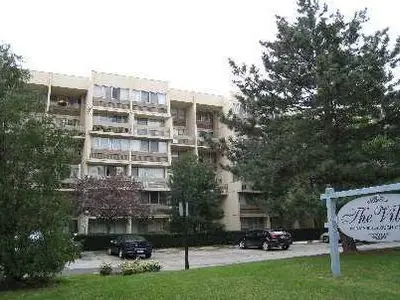 1300 Marlborough Court 321, Oakville, On L6h 2s2