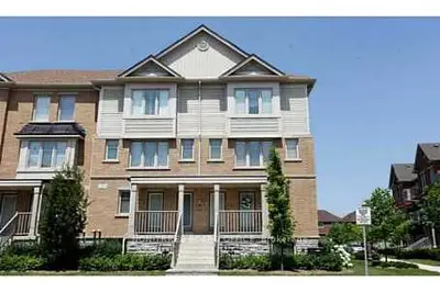 Condo Townhouse in Mississauga