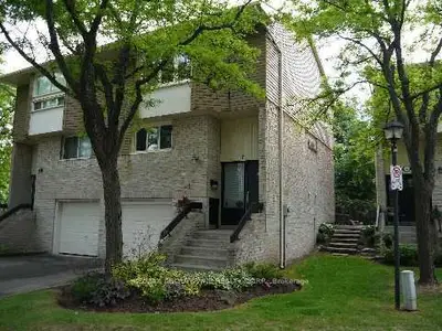 1135 Mccraney Street E 7, Oakville, On L6h 3a3