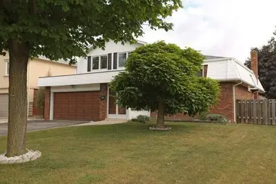 317 Ulric Crescent, Oakville, On L6k 3r3
