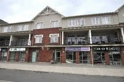 2390 Parkhaven Boulevard 4, Oakville, ON L6H 0E7