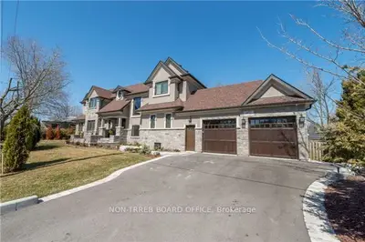 Detached in Oakville