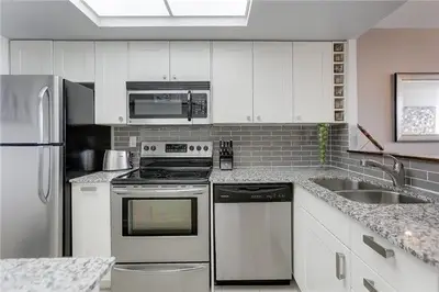 4460 Tucana Court 301, Mississauga, ON L5R 3K9