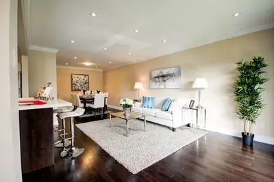 1483 Lockhart Road, Mississauga, ON L5J 3X2