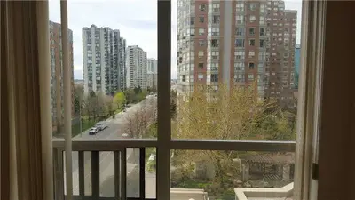 3880 Duke Of York Boulevard 715, Mississauga, ON L5B 4M7
