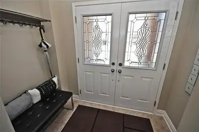 3179 Angel Pass Drive, Mississauga, ON L5M 7R5