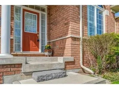 2590 Carberry Way #22, Oakville, ON L6M 5G2