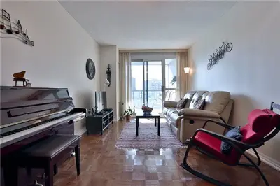 38 Fontenay Court 1201, Toronto W08, ON M9A 5H5