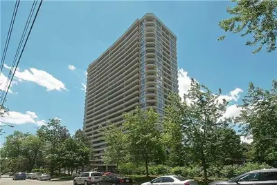 50 Quebec Avenue 1406, Toronto W02, ON M6P 4B4