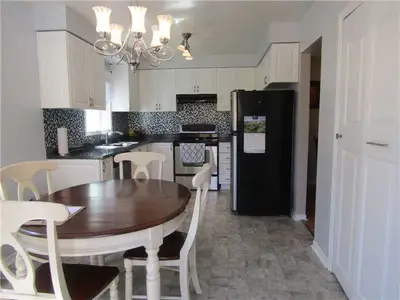 402 Scott Drive, Orangeville, ON L9W 4M1