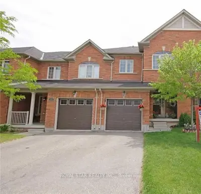 Att/Row/Townhouse in Brampton