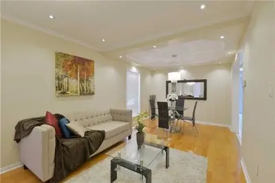 7275 Bread Fruit Lane, Mississauga, ON L5N 8H6