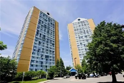 25 Trailwood Drive 205, Mississauga, On L4z 3k9