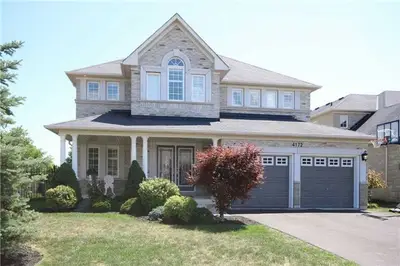 Detached in Burlington