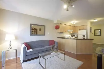 1133 Foxglove Place, Mississauga, ON L5V 2N4